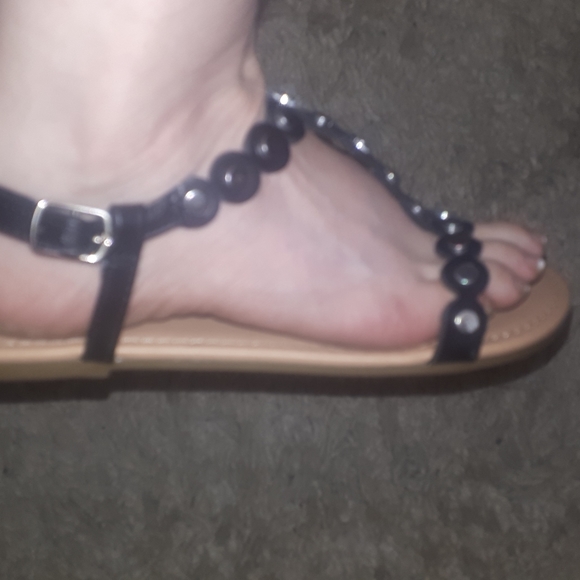Flat sandals with chrome dots - Picture 5 of 7